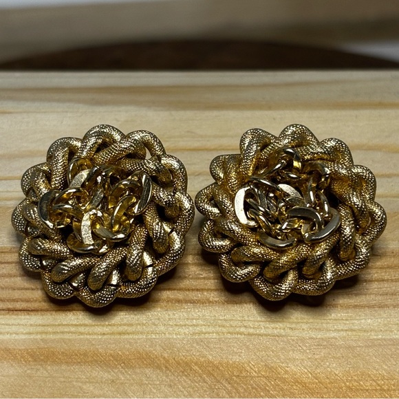 Vintage clip-on earrings signed: Germany. Some glue showing on back. See photos. - Picture 3 of 7